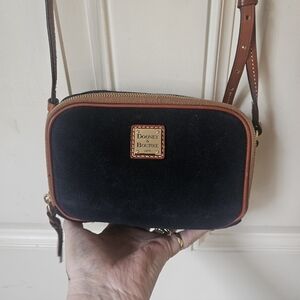Dooney&Bourke Florentine Dk.Navy Suede Leather "DENI" Crossbody 💙🤎